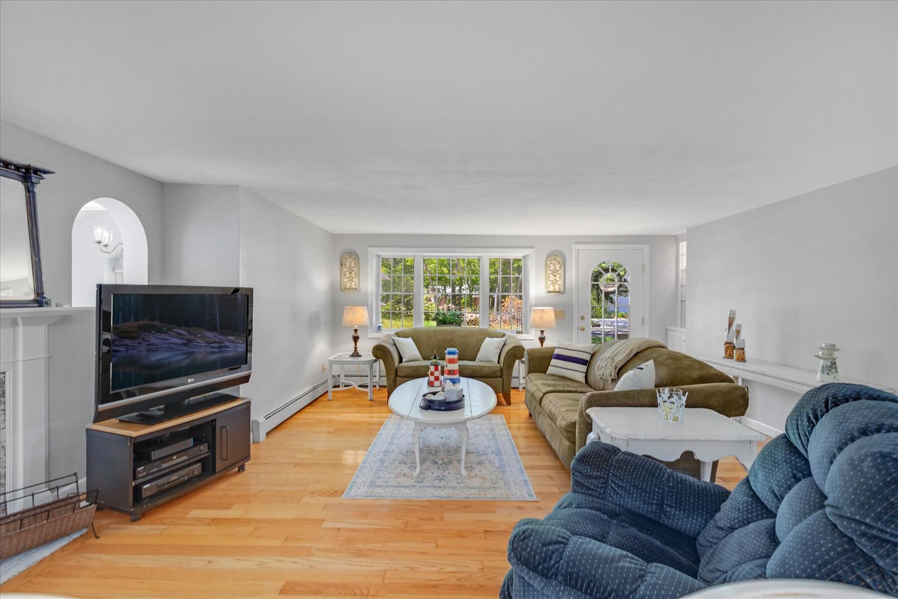 6 Parkwood Court MA 02664