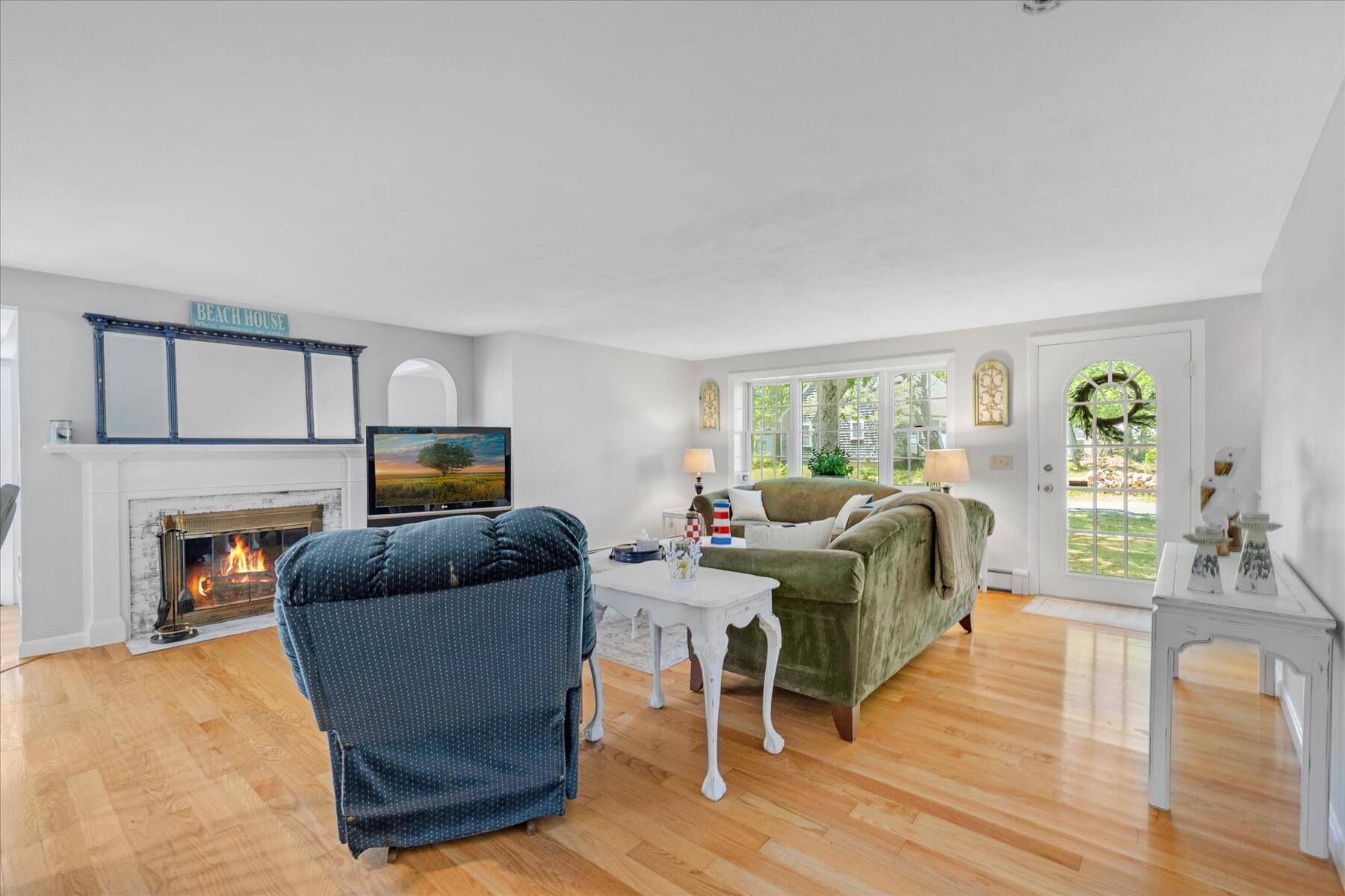 6 Parkwood Court MA 02664