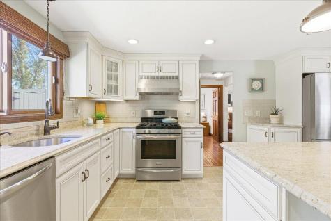 8 Canapitsit Drive Falmouth MA 02536