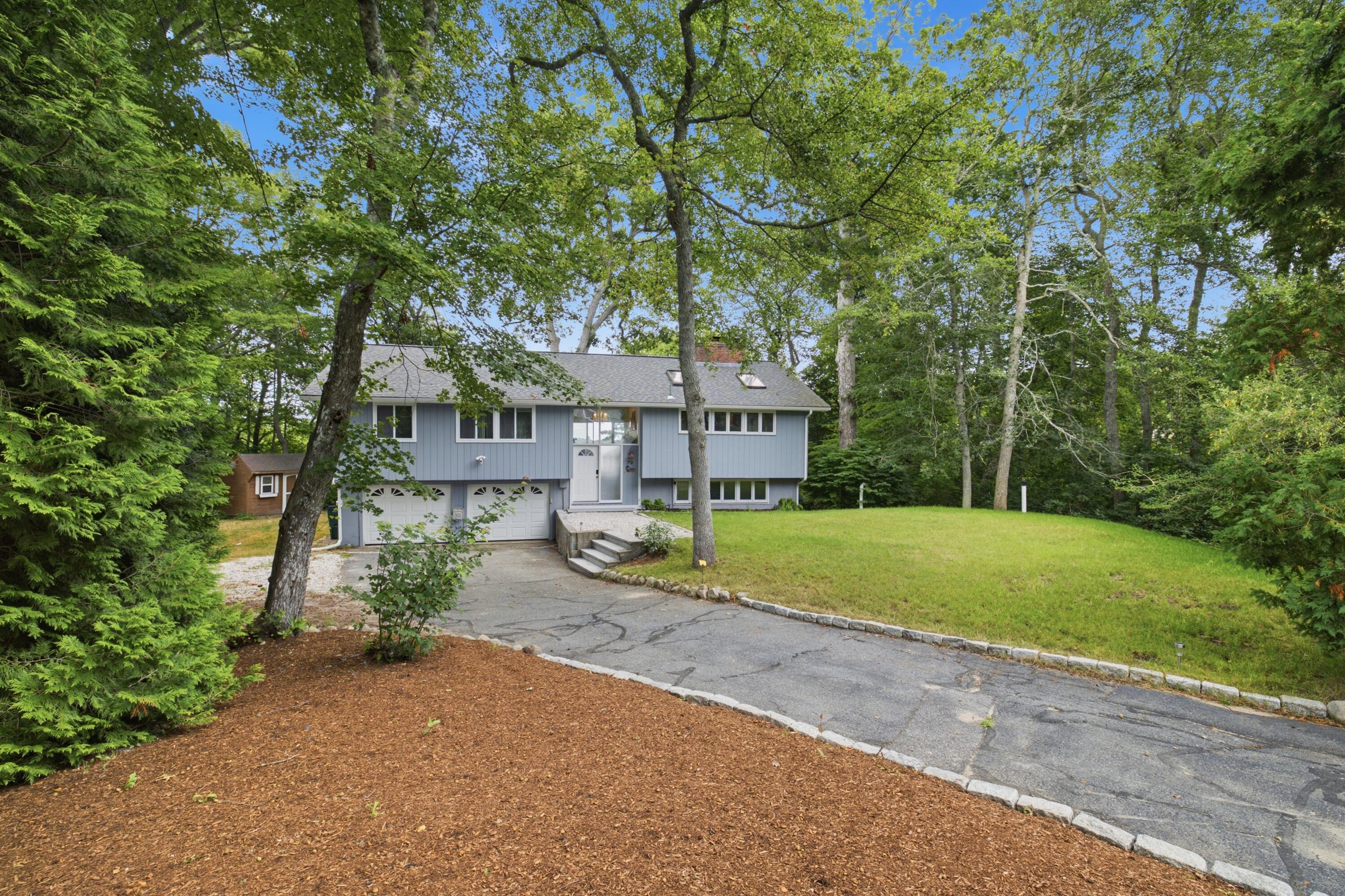 79 Pond Circle Mashpee MA 02649