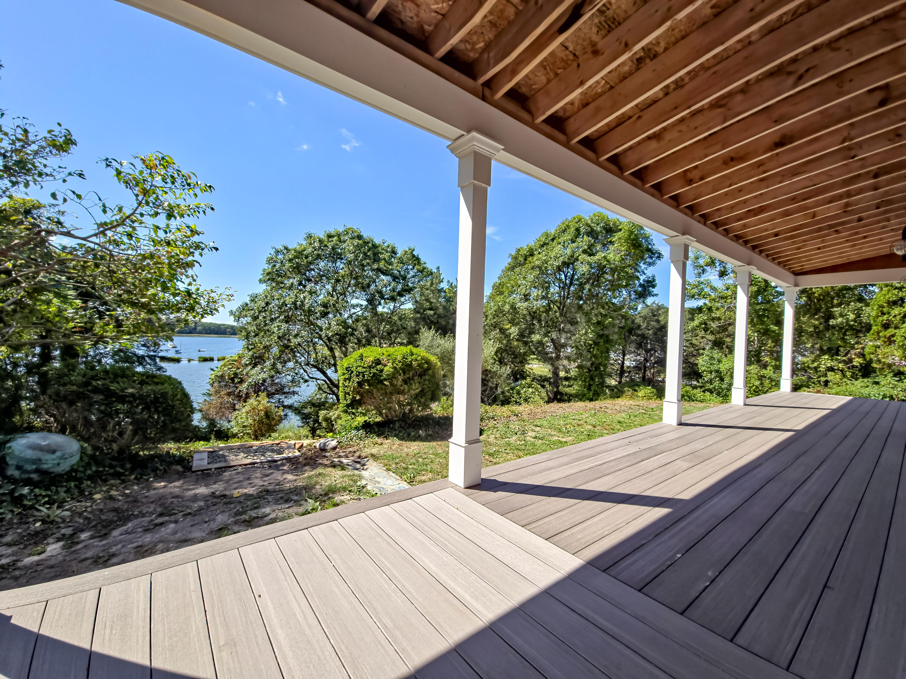 10 Squeteague Harbor Road Cataumet MA 02534