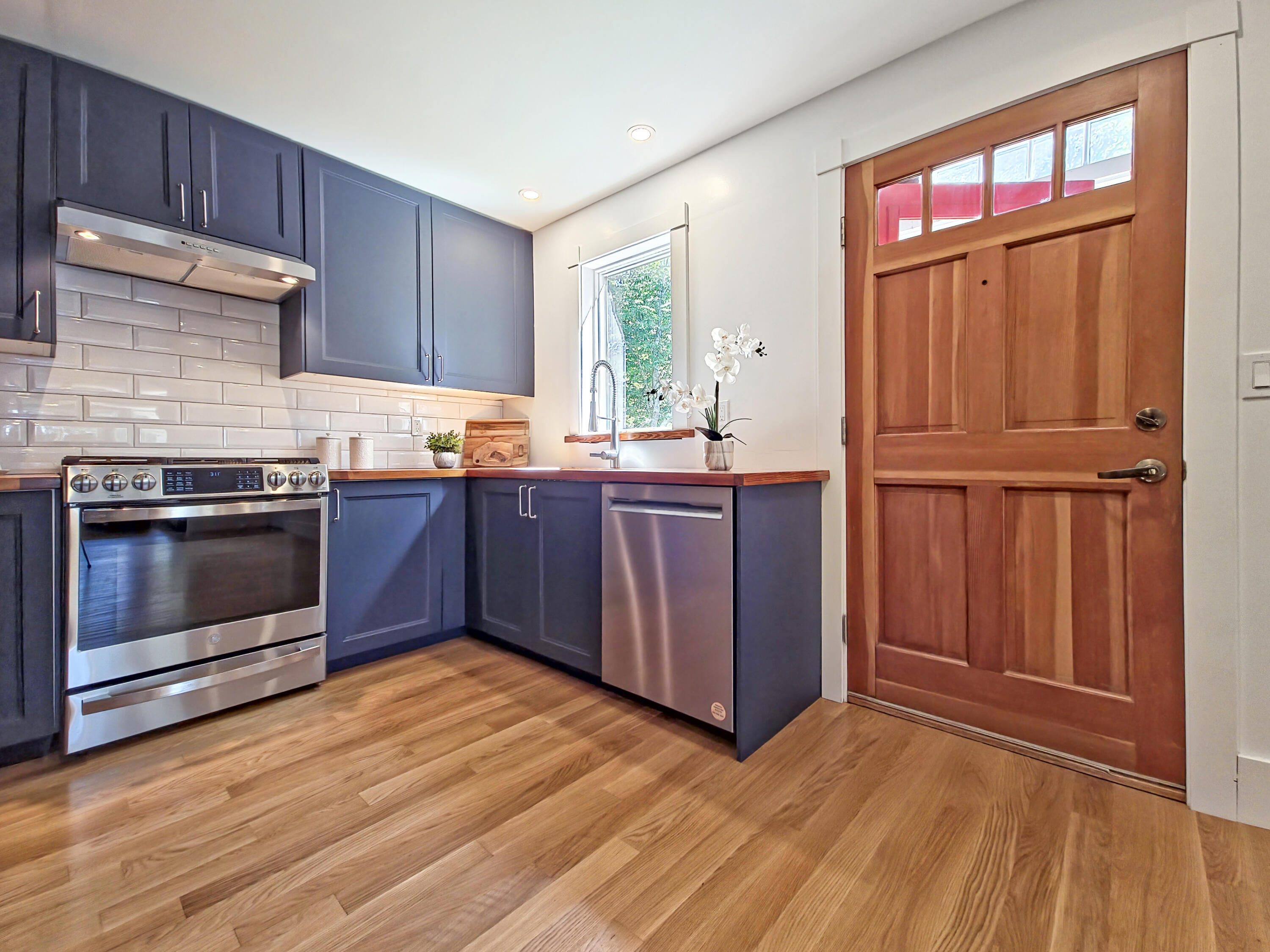 10 Squeteague Harbor Road Bourne MA 02532