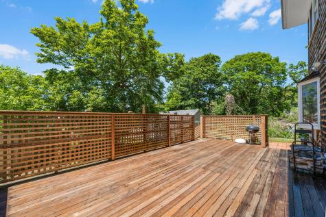 20 Quaker Road Falmouth MA 02540