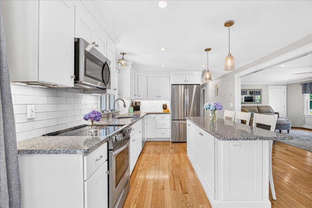 17 Hilltop Drive MA 02561