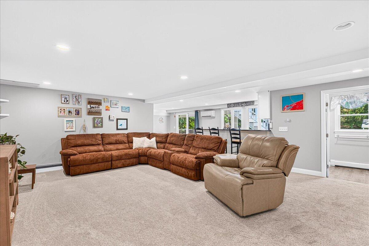 17 Hilltop Drive MA 02561