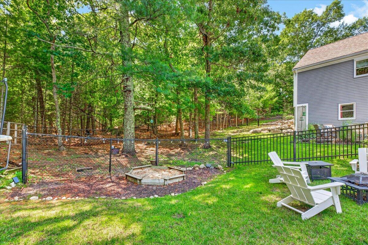 17 Hilltop Drive MA 02561