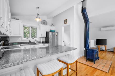 80 4th Street Wellfleet MA 02667