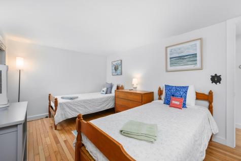 80 4th Street Wellfleet MA 02667
