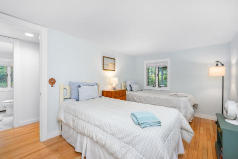 80 4th Street Wellfleet MA 02667