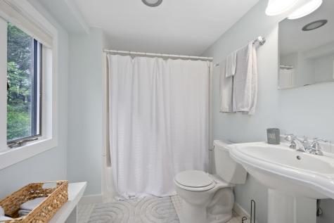 80 4th Street Wellfleet MA 02667