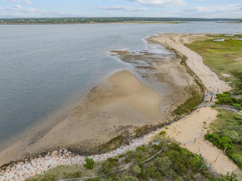 80 4th Street Wellfleet MA 02667