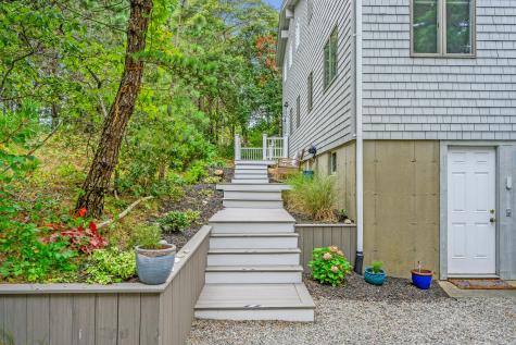 80 4th Street Wellfleet MA 02667