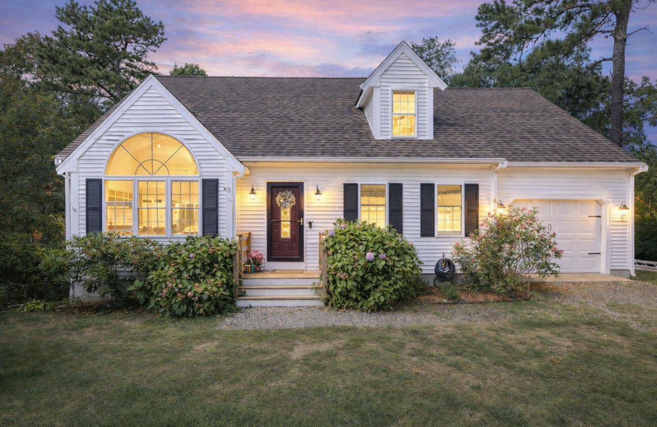 16 Balfour Lane Mashpee MA 02649