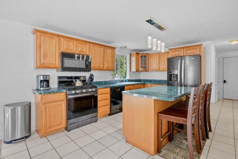 16 Balfour Lane Mashpee MA 02649