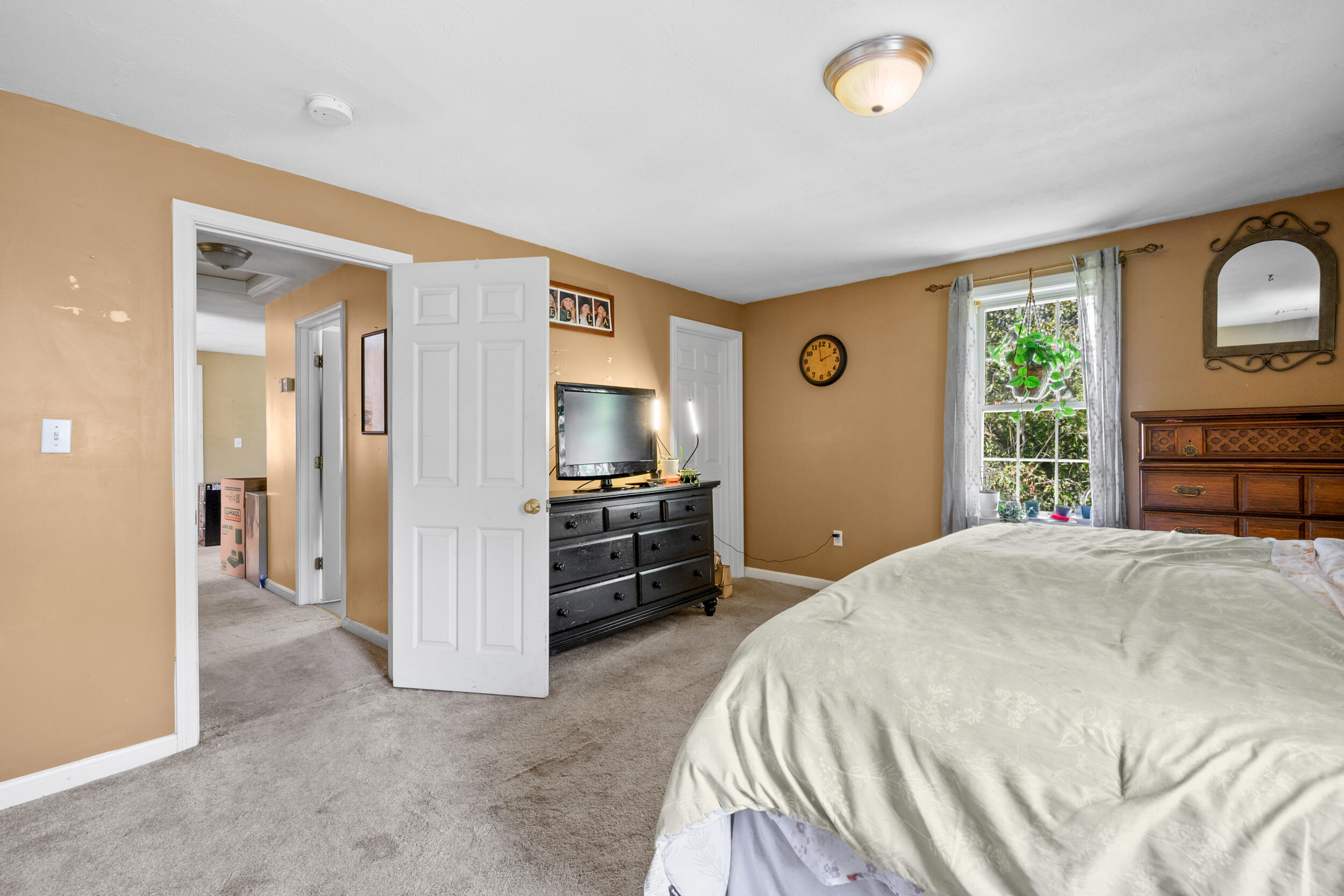 16 Balfour Lane Mashpee MA 02649