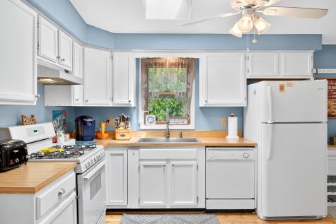 4 Coffey Lane Dennis MA 02639