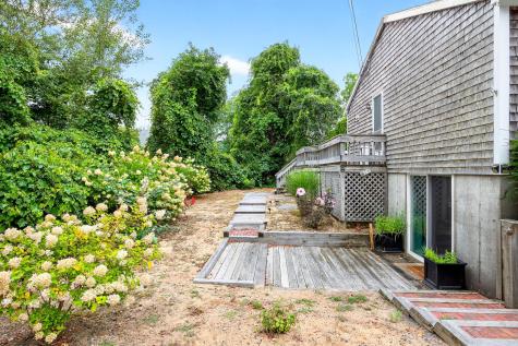 4 Coffey Lane Dennis MA 02639