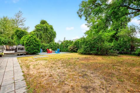 4 Coffey Lane Dennis MA 02639