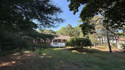 23 Prudence Lane Cotuit MA 02635
