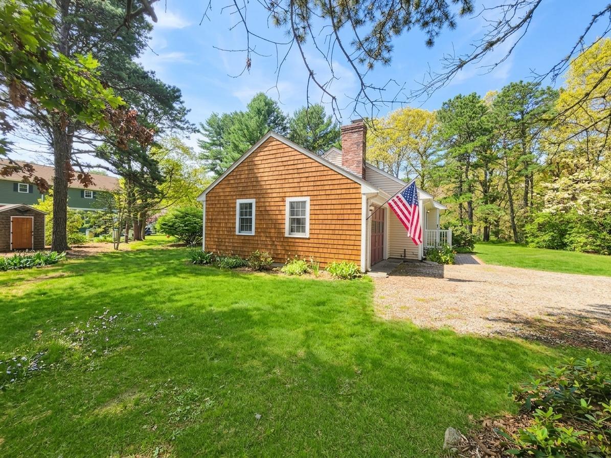 23 Prudence Lane Cotuit MA 02635
