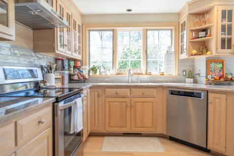 47 Stoney Pond Circle Barnstable MA 02648
