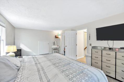 27 Oregon Road Mashpee MA 02649