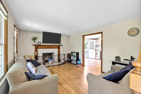 27 Oregon Road Mashpee MA 02649