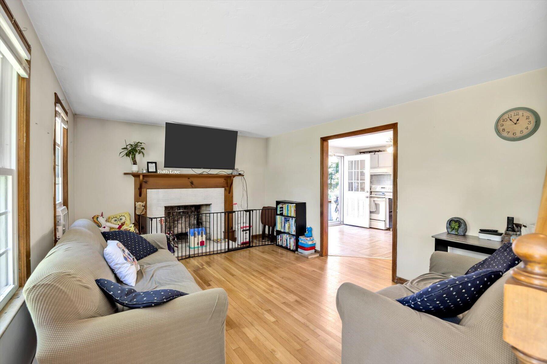 27 Oregon Road Mashpee MA 02649