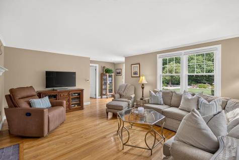 16 Jetty Lane Falmouth MA 02540
