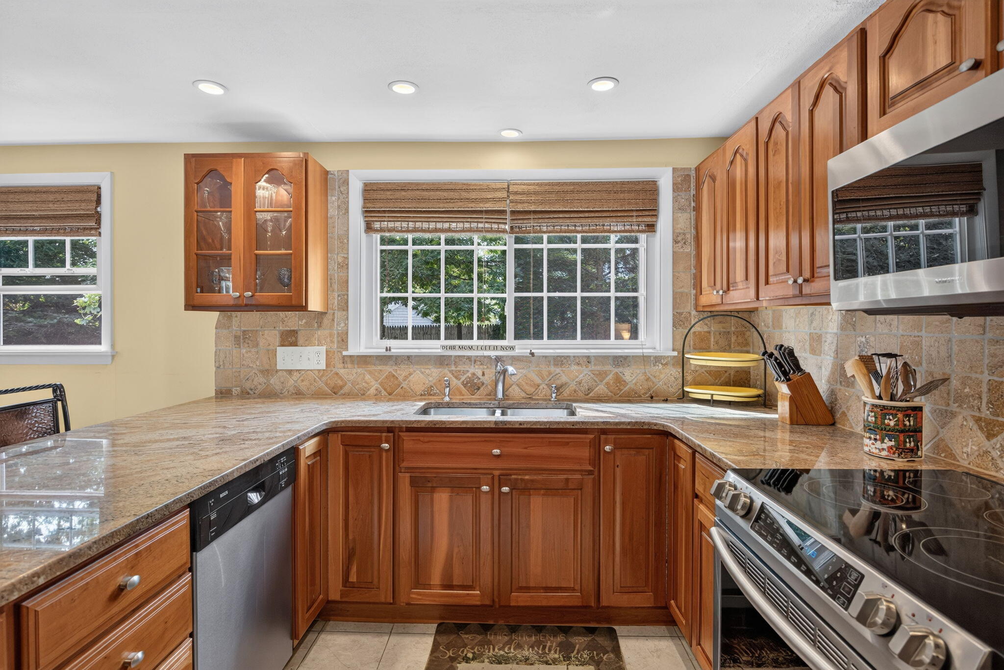 16 Jetty Lane Falmouth MA 02540