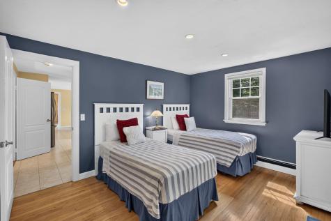 16 Jetty Lane Falmouth MA 02540