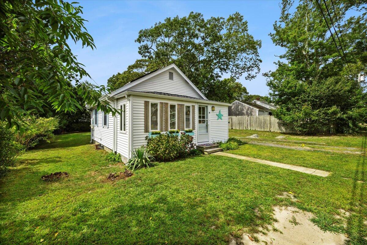 17 Buzzards Bay Avenue Bourne MA 02532