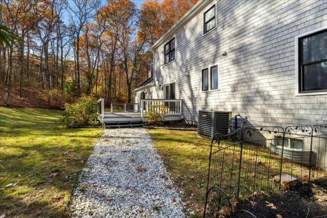 29 Fish House Road Sandwich MA 02537