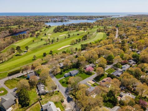 2 Saint Andrews Way Yarmouth MA 02664