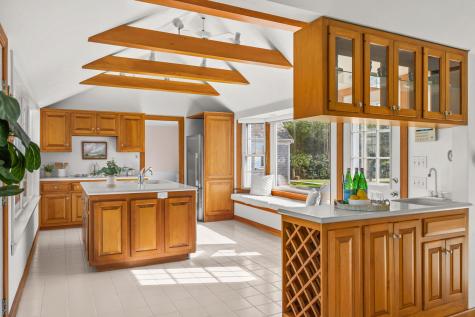 153 Shore Road MA 02633