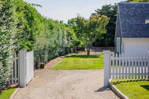 153 Shore Road MA 02633
