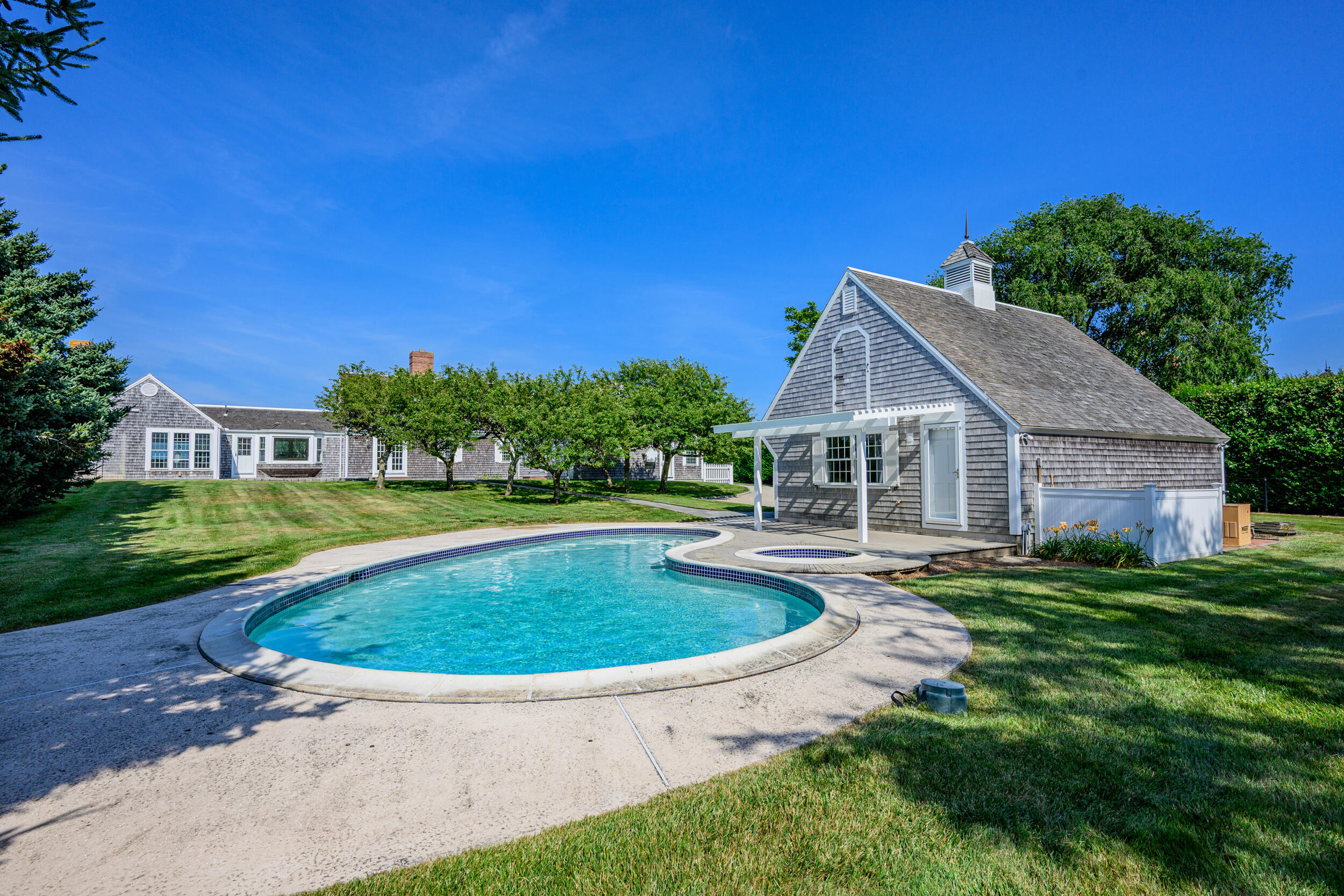153 Shore Road Chatham MA 02633