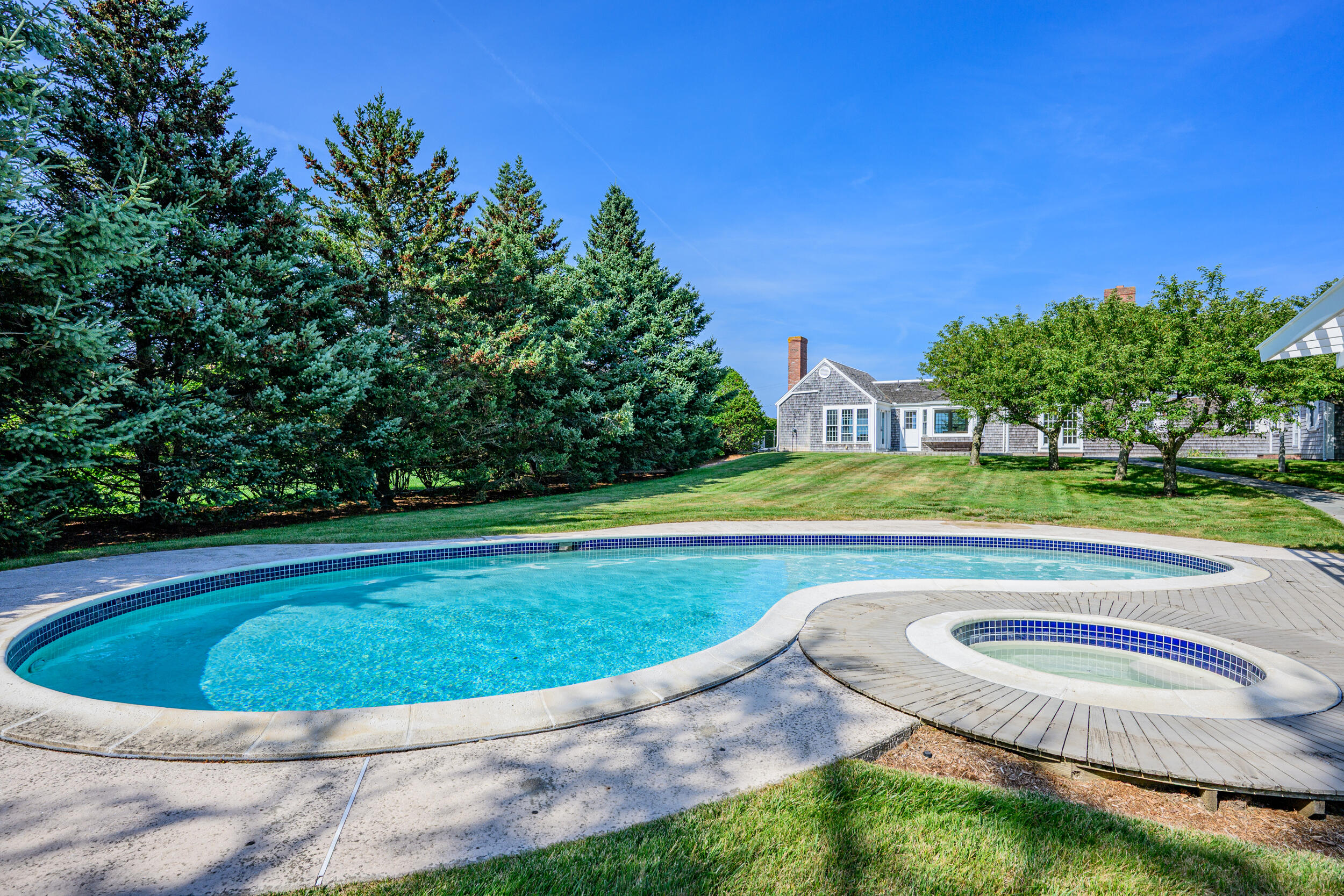 153 Shore Road Chatham MA 02633