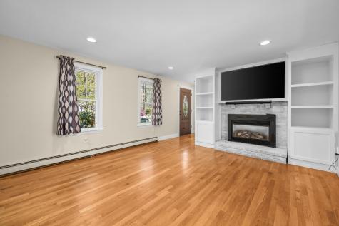 2 W Crossfield Road Sandwich MA 02644