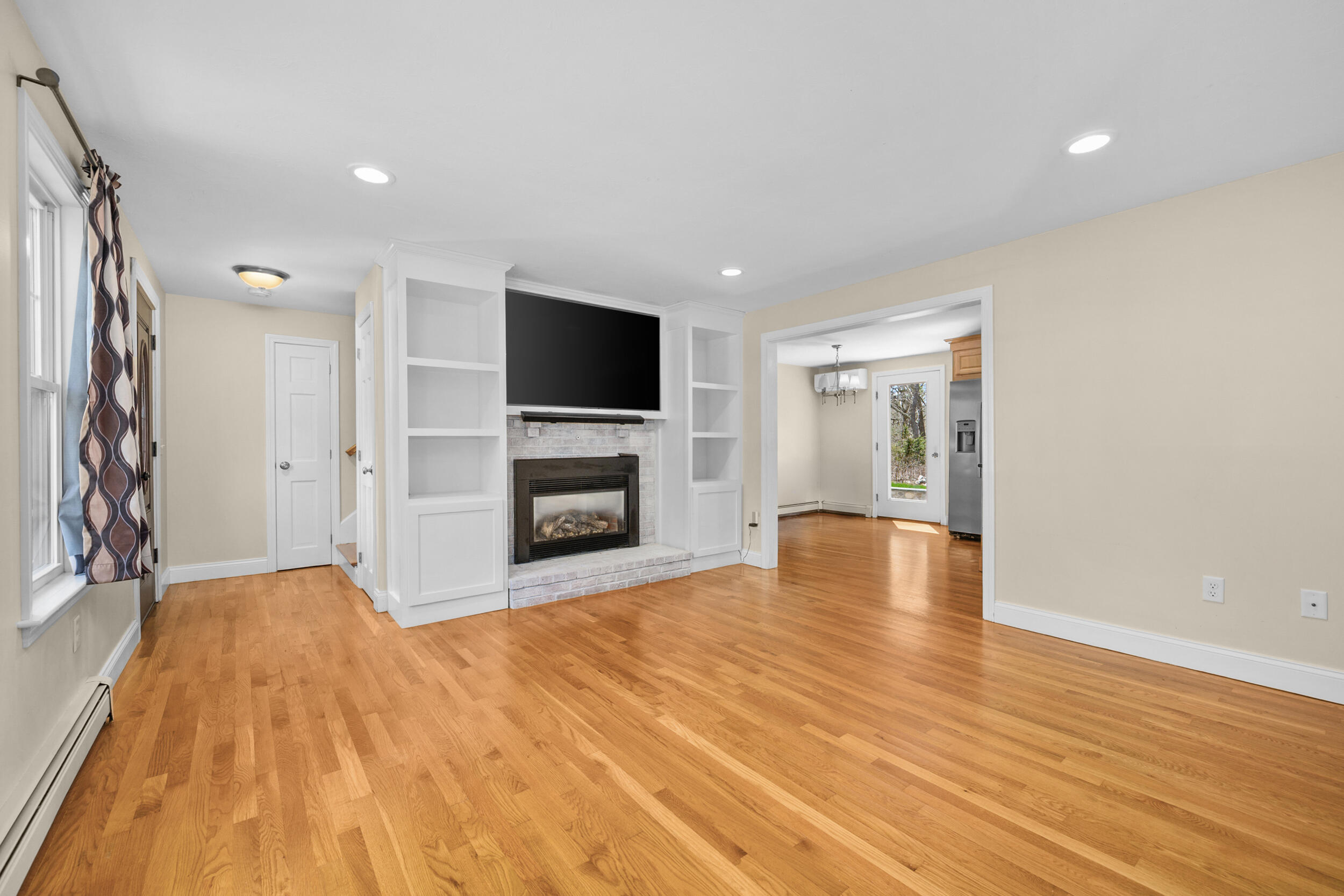 2 W Crossfield Road Sandwich MA 02644
