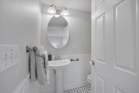 17 Trowbridge Path Yarmouth MA 02673