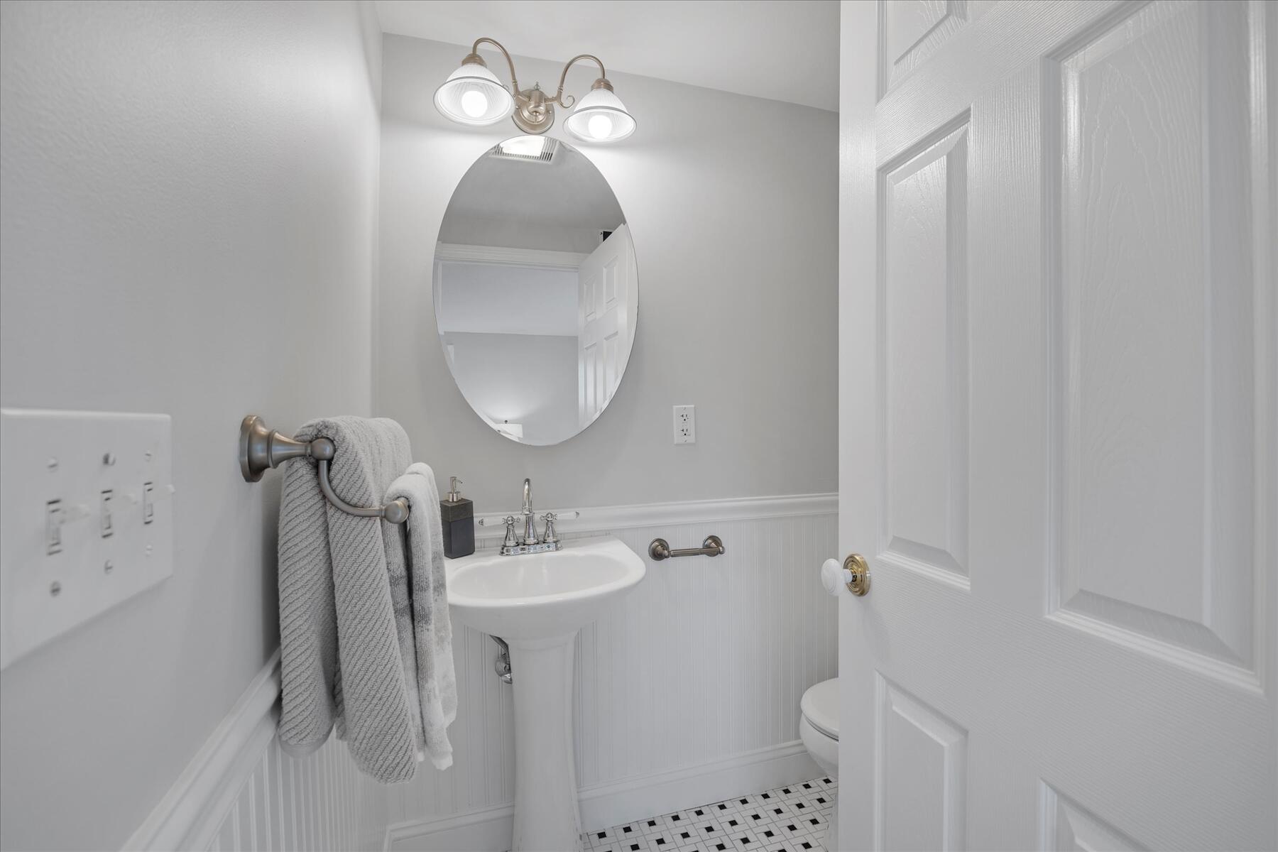 17 Trowbridge Path Yarmouth MA 02673