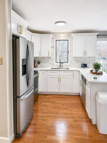 3 Muriel Lane Falmouth MA 02536