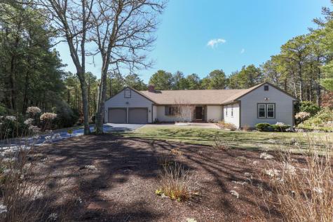 29 Amanda Court Barnstable MA 02635