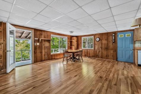40 Lakeview Boulevard Plymouth MA 02360