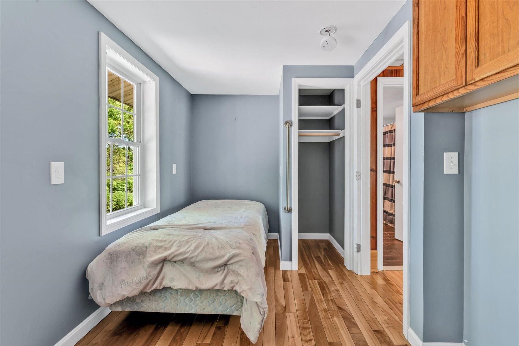 40 Lakeview Boulevard Plymouth MA 02360