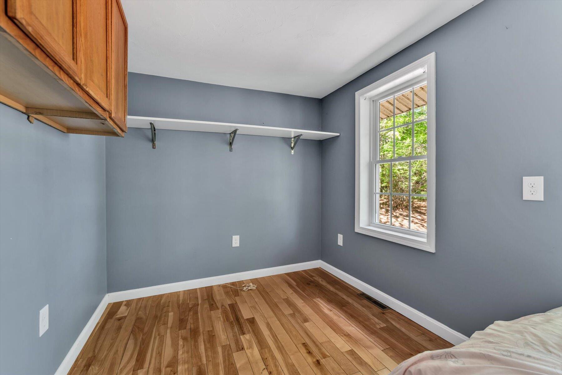 40 Lakeview Boulevard Plymouth MA 02360
