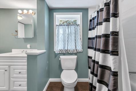 40 Lakeview Boulevard Plymouth MA 02360