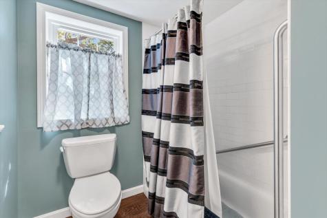 40 Lakeview Boulevard Plymouth MA 02360