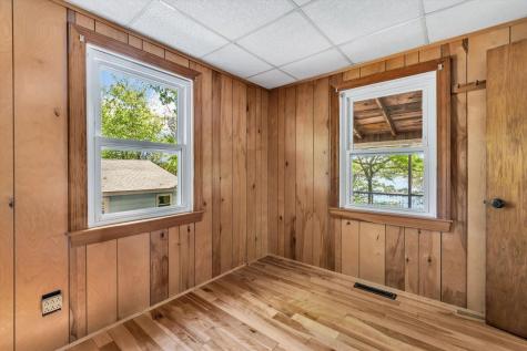 40 Lakeview Boulevard Plymouth MA 02360